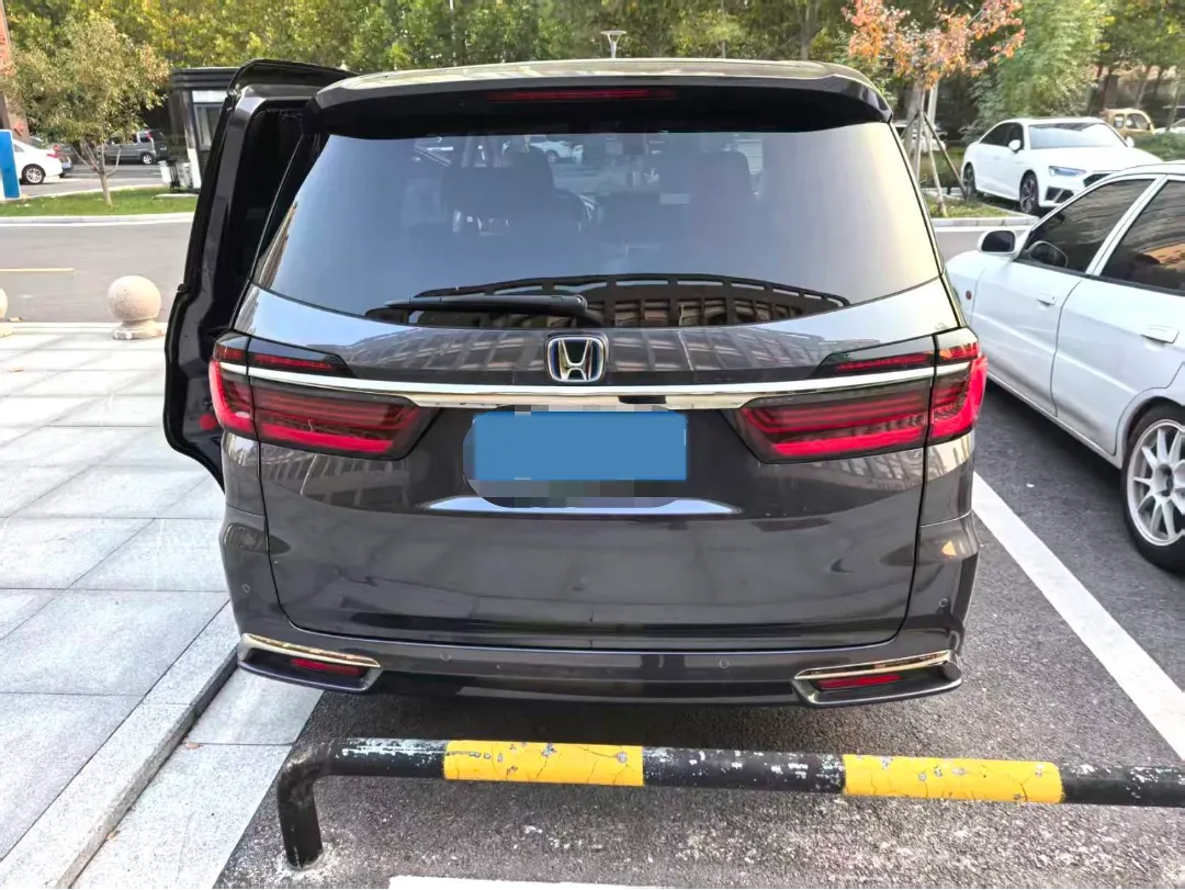 2022 Honda Odyssey 2.0L 146HP L4 E-CVT Hybrid,autocango,china used car exporter,china ev exporter,chinese used car exporter,chinese used ev exporter