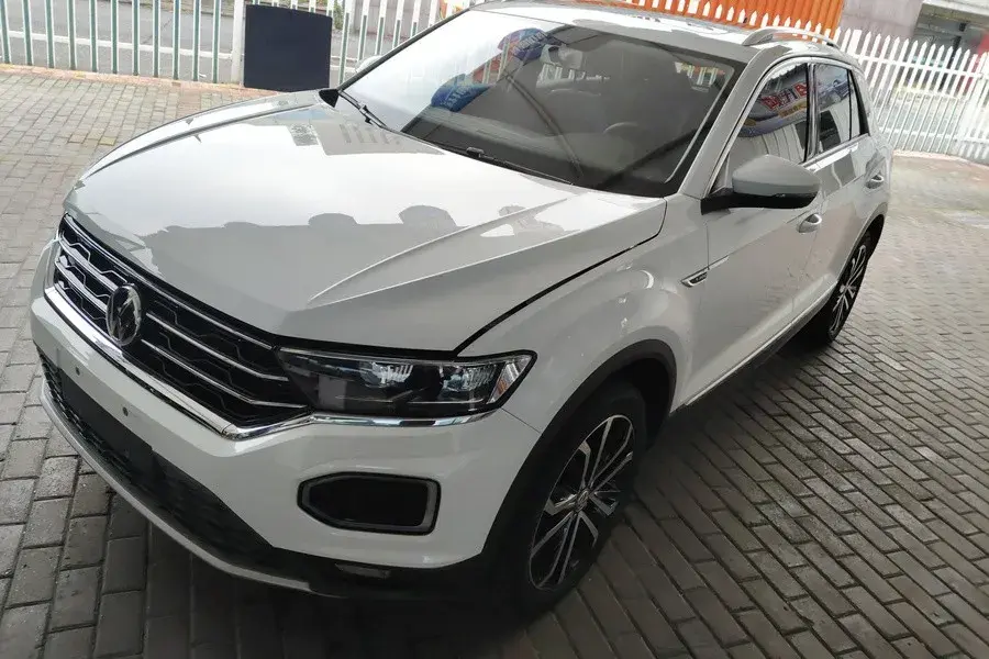 2020 VOLKSWAGEN T-ROC view 1