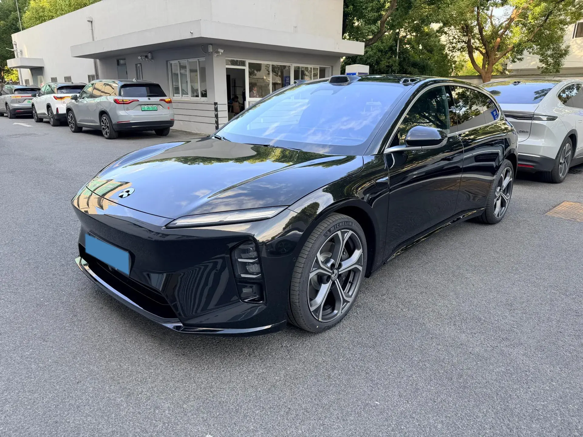 2025 NIO ET5T view 1