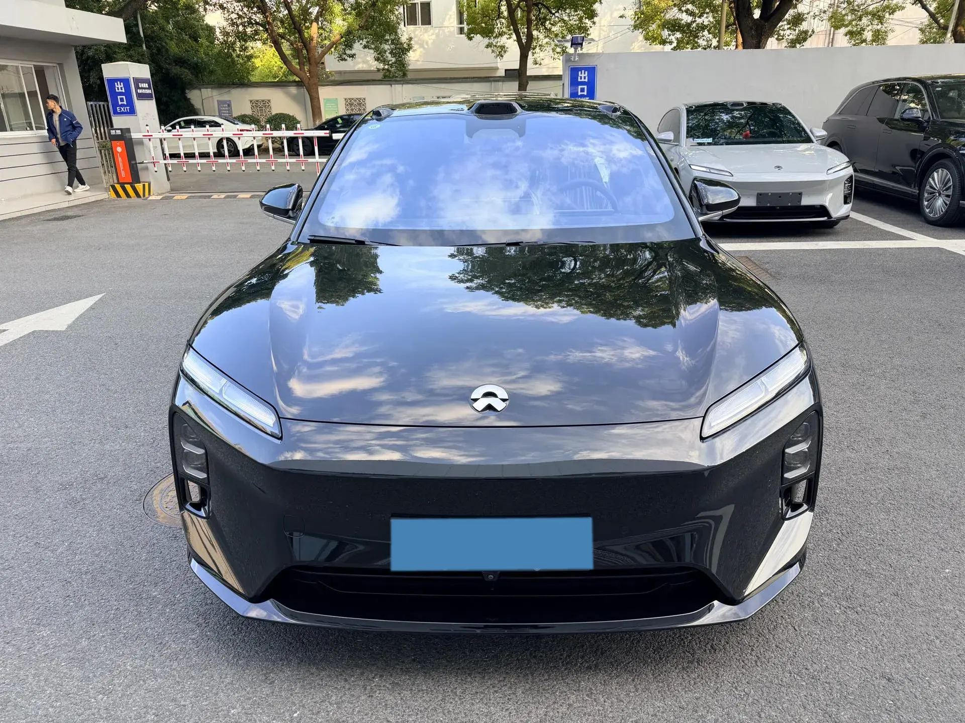 2025 NIO ET5T thumbnail 3