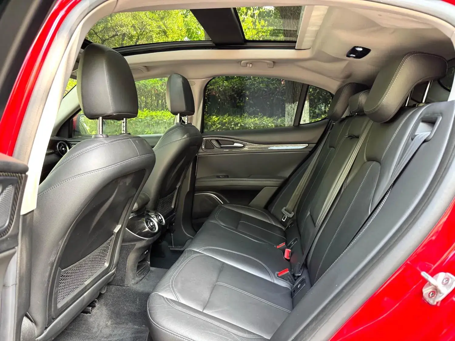 2017 ALFA ROMEO thumbnail 4