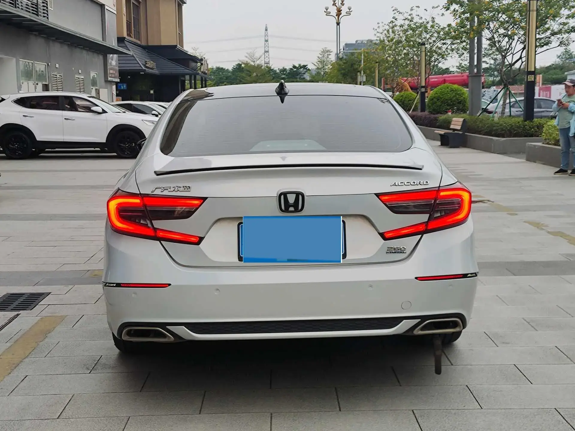 2022 HONDA ACCORD thumbnail 3