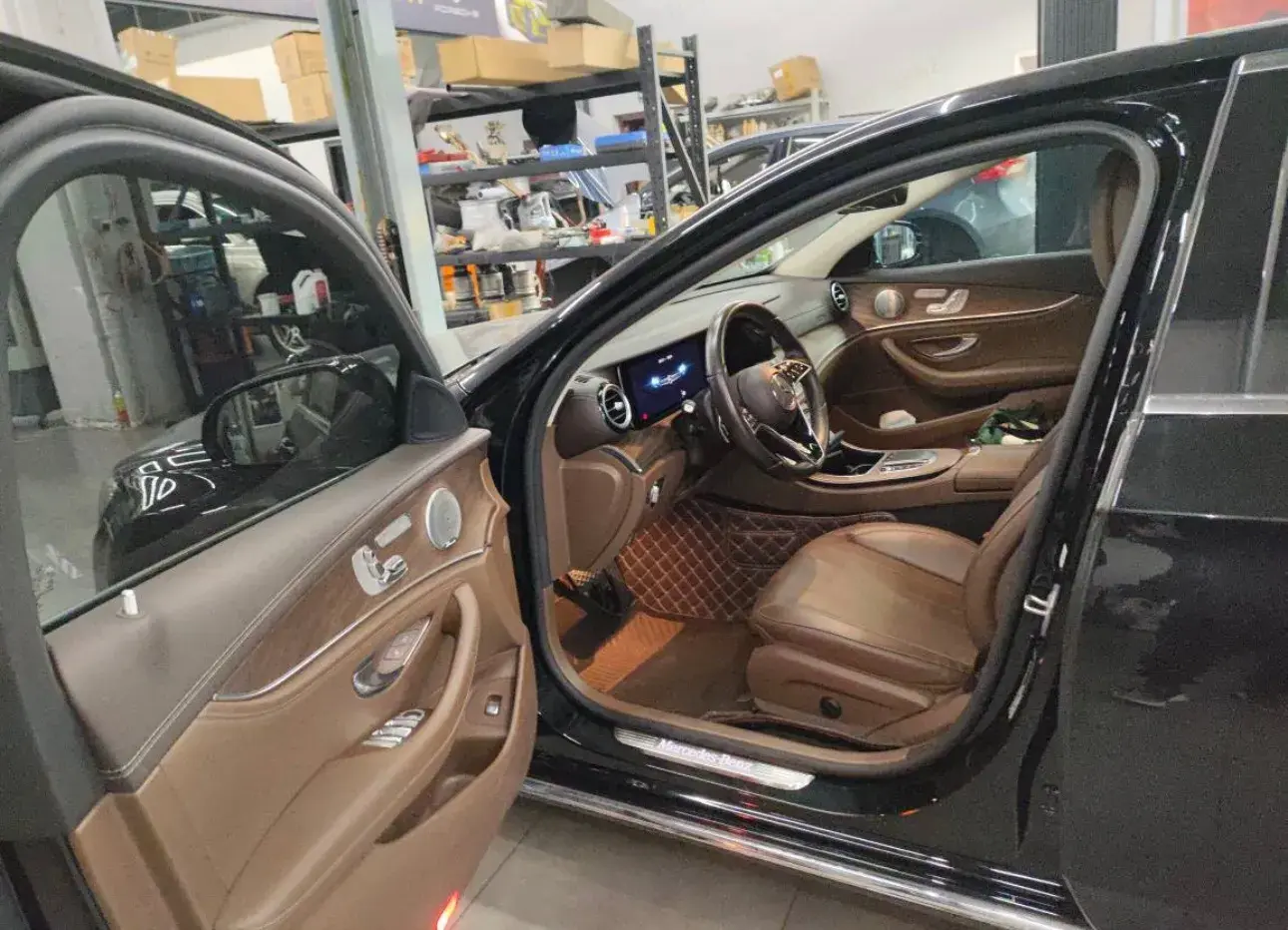 2021 MERCEDES-BENZ E thumbnail 3