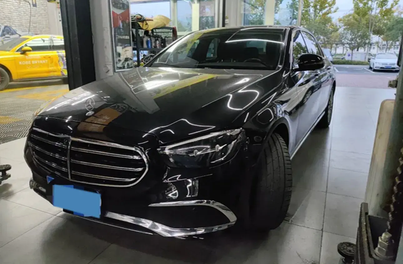 2021 MERCEDES-BENZ E view 1