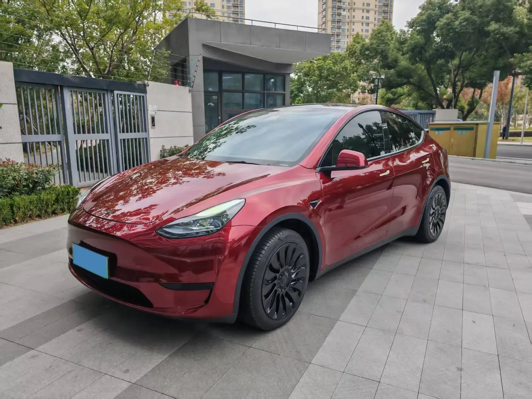 2022 TESLA MODEL view 1