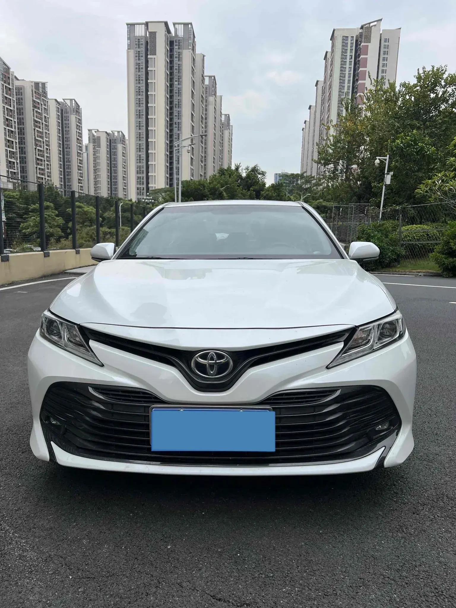 2018 TOYOTA CAMRY thumbnail 3