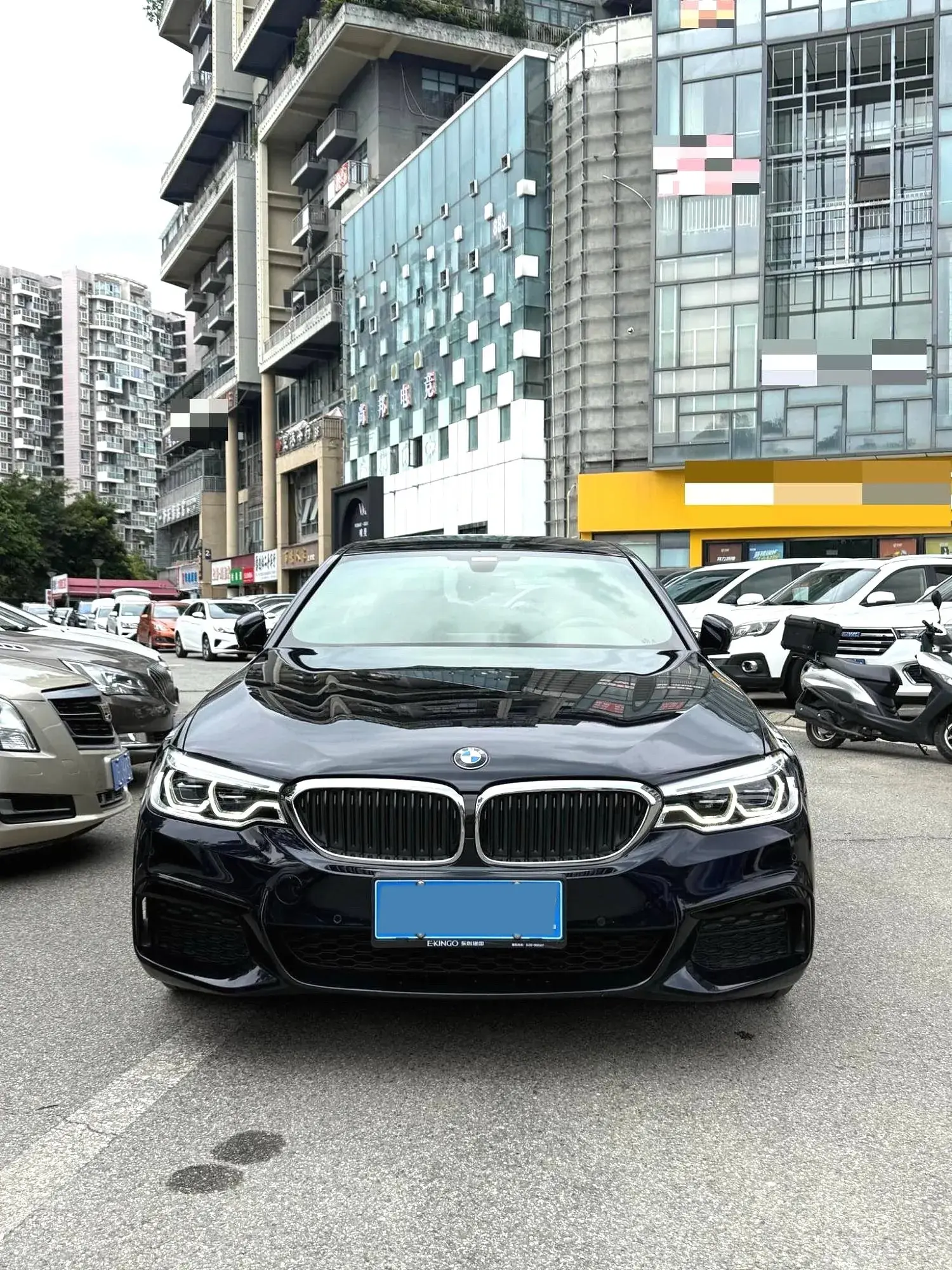 2020 BMW 5 thumbnail 2