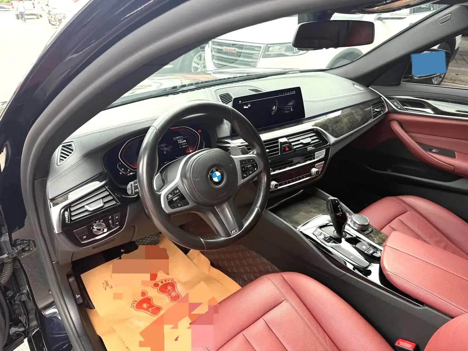 2020 BMW 5 thumbnail 3