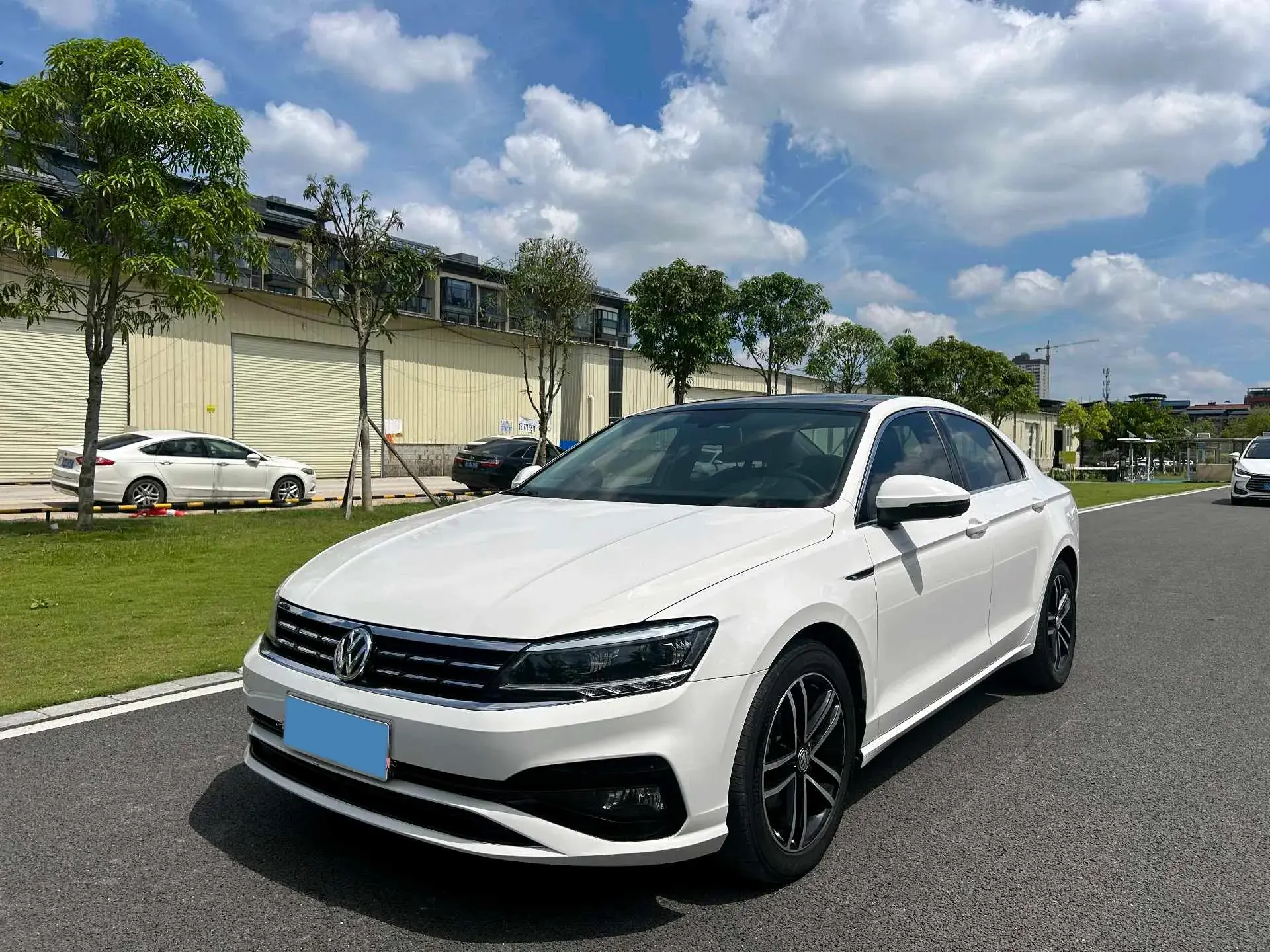 2019 VOLKSWAGEN LAMANDO view 1