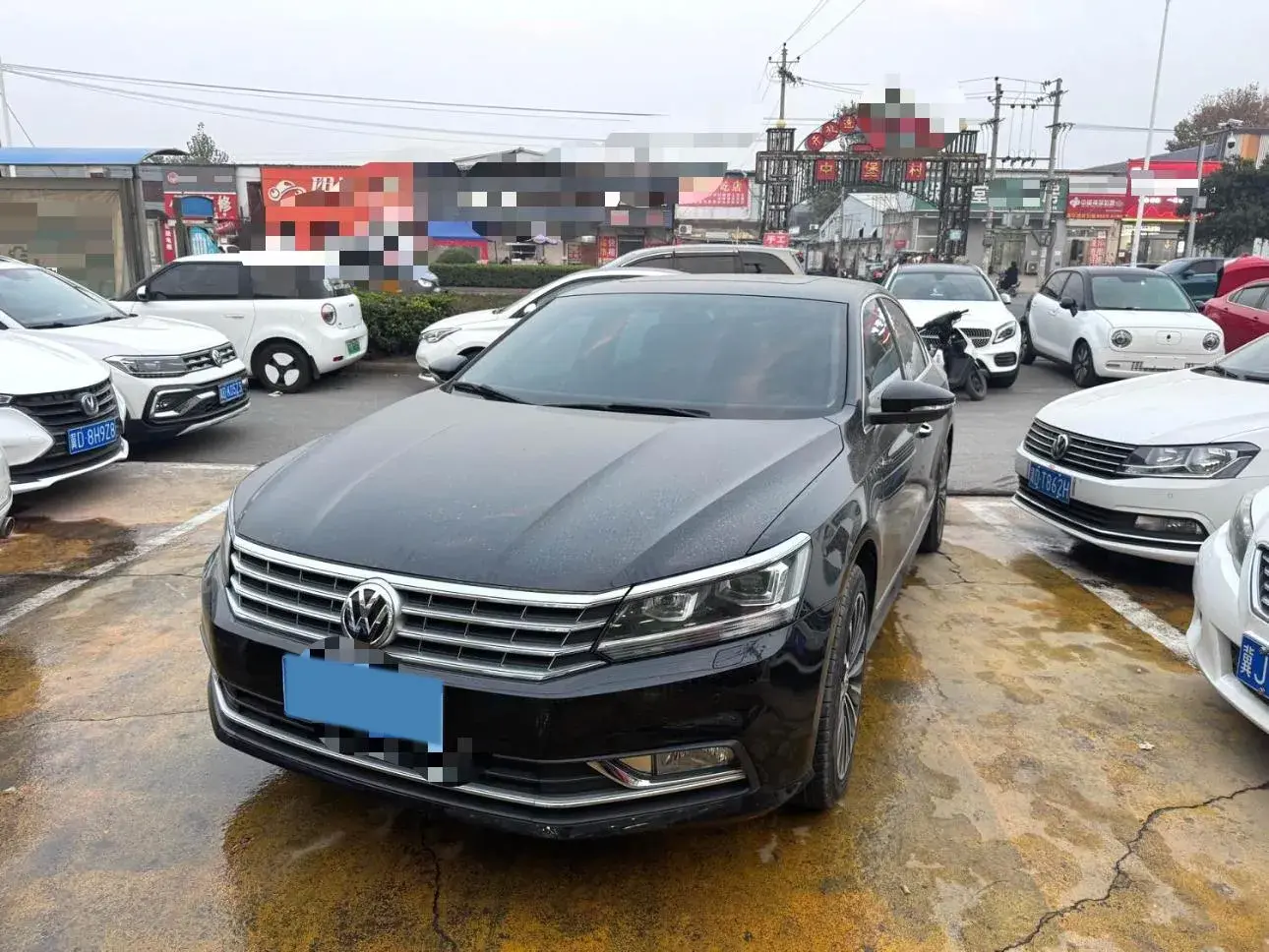 2017 VOLKSWAGEN PASSAT view 1