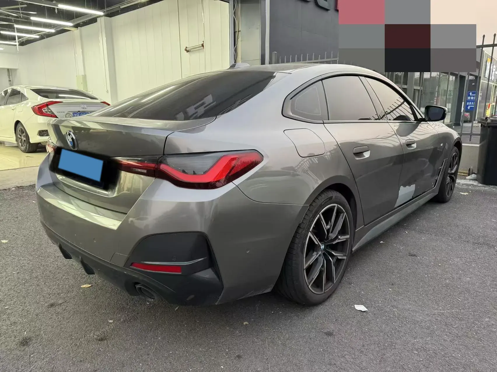 2023 BMW 2 thumbnail 4