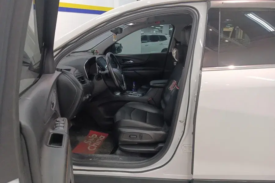 2019 CHEVROLET EQUINOX thumbnail 4