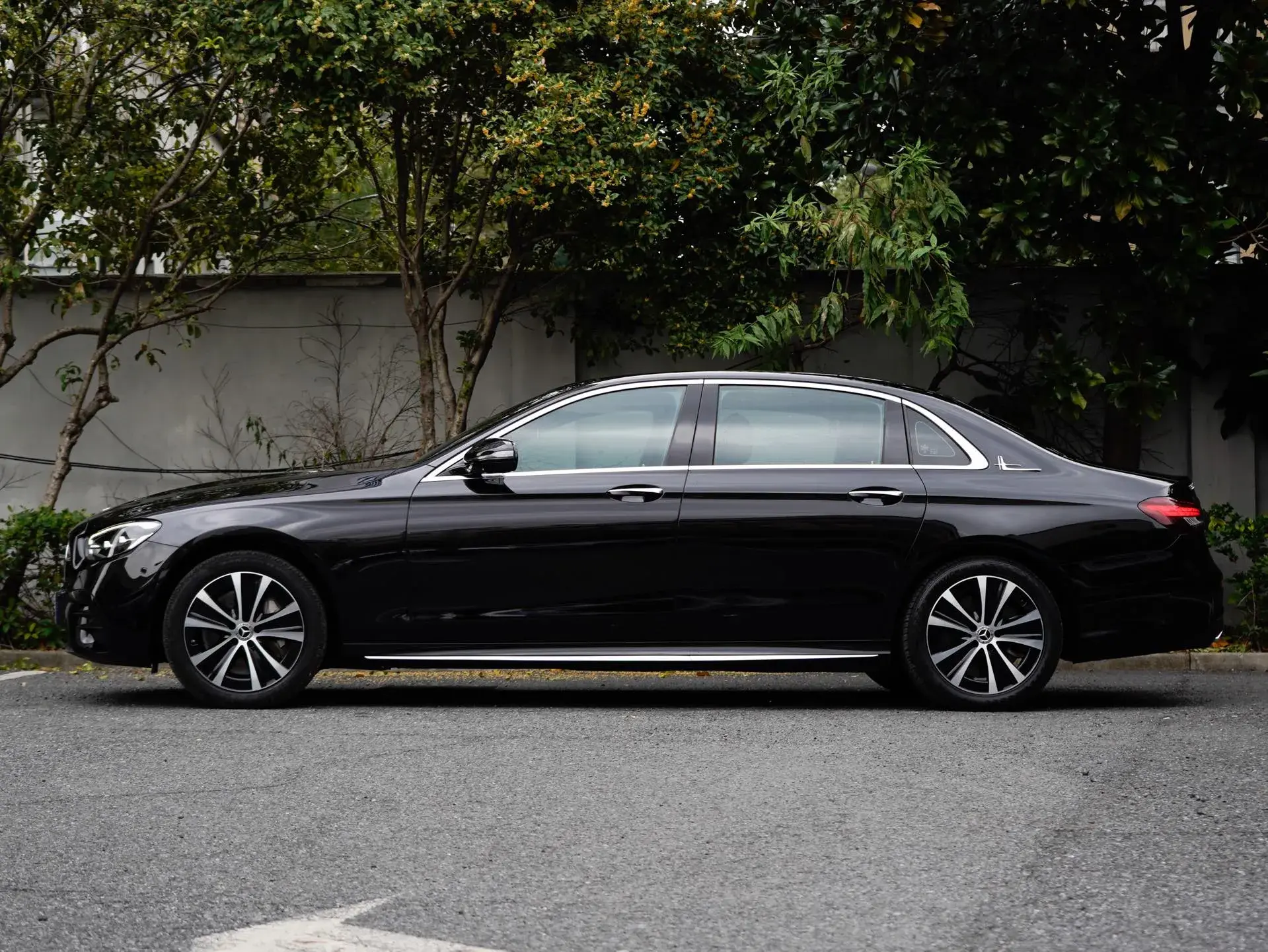 2022 MERCEDES-BENZ E thumbnail 3