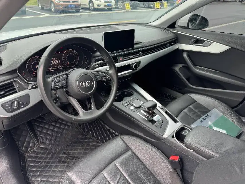 2019 AUDI A4L thumbnail 3