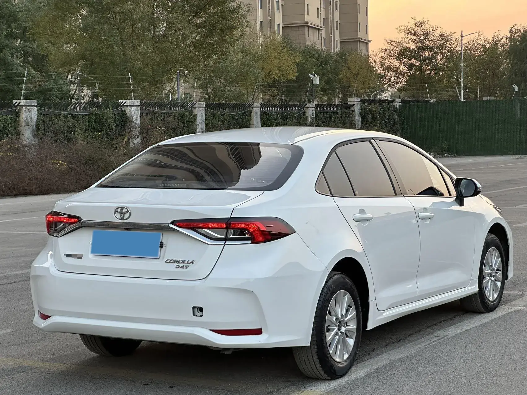 2023 TOYOTA COROLLA thumbnail 3