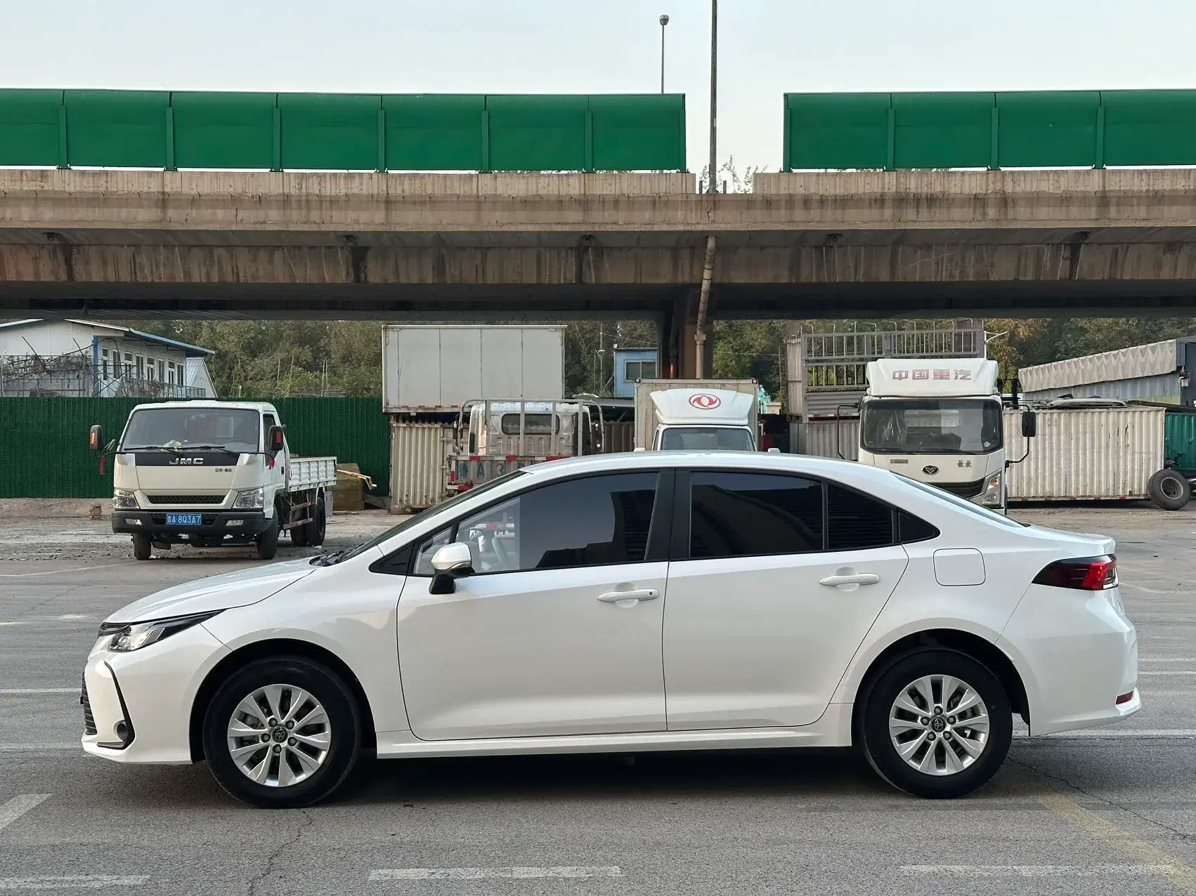 2023 TOYOTA COROLLA thumbnail 2