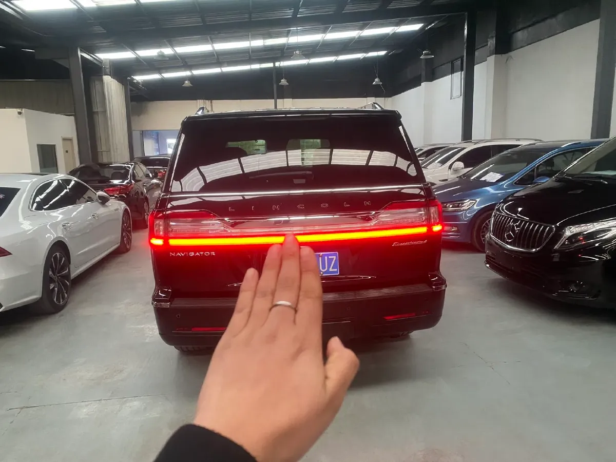 2020 Lincoln Navigator 3.5T 388HP V6 10AT,autocango,china used car exporter,china ev exporter,chinese used car exporter,chinese used ev exporter