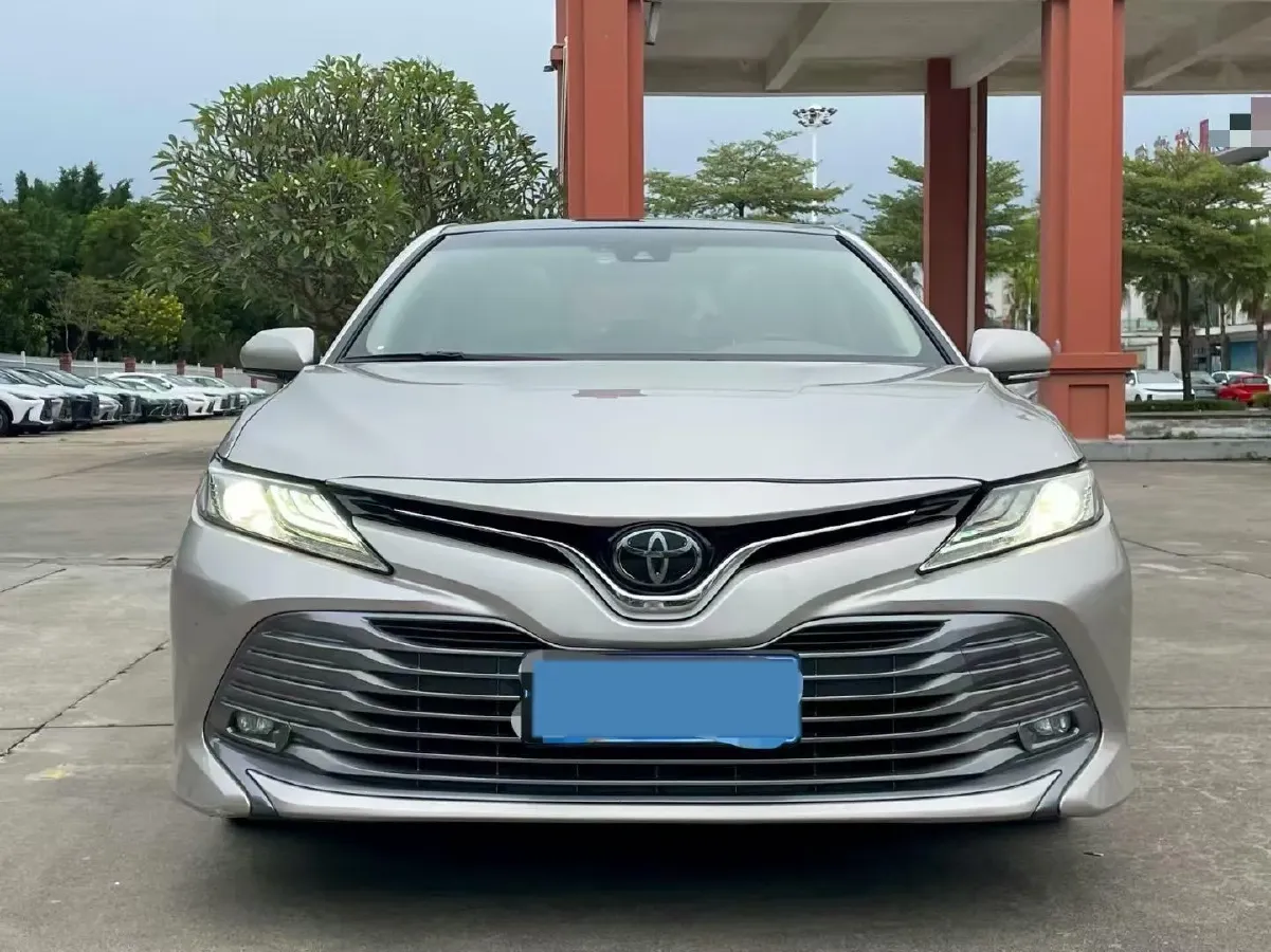 2018 Toyota Camry 2.5L 209HP L4 8AT,autocango,china used car exporter,china ev exporter,chinese used car exporter,chinese used ev exporter