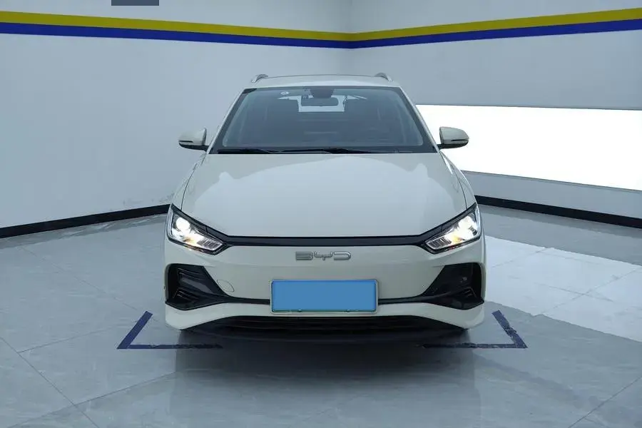 2023 BYD E2 thumbnail 3