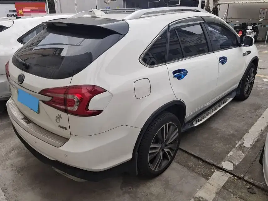 2017 BYD TANG thumbnail 3