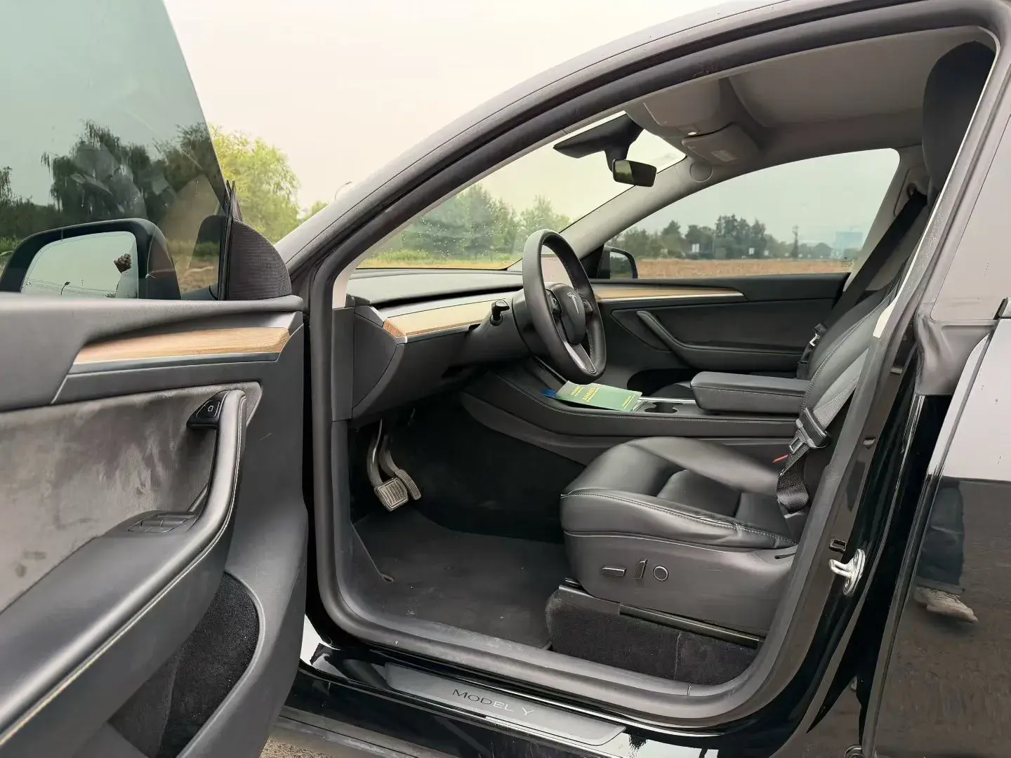 2021 TESLA MODEL thumbnail 4