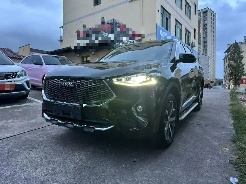 2020 HAVAL F7 view 1