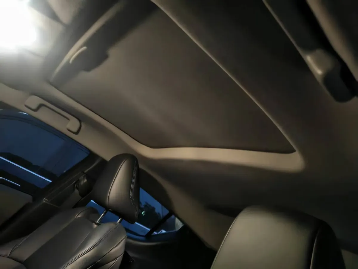 2022 Toyota C-HR 2.0L 171HP L4 CVT,autocango,china used car exporter,china ev exporter,chinese used car exporter,chinese used ev exporter