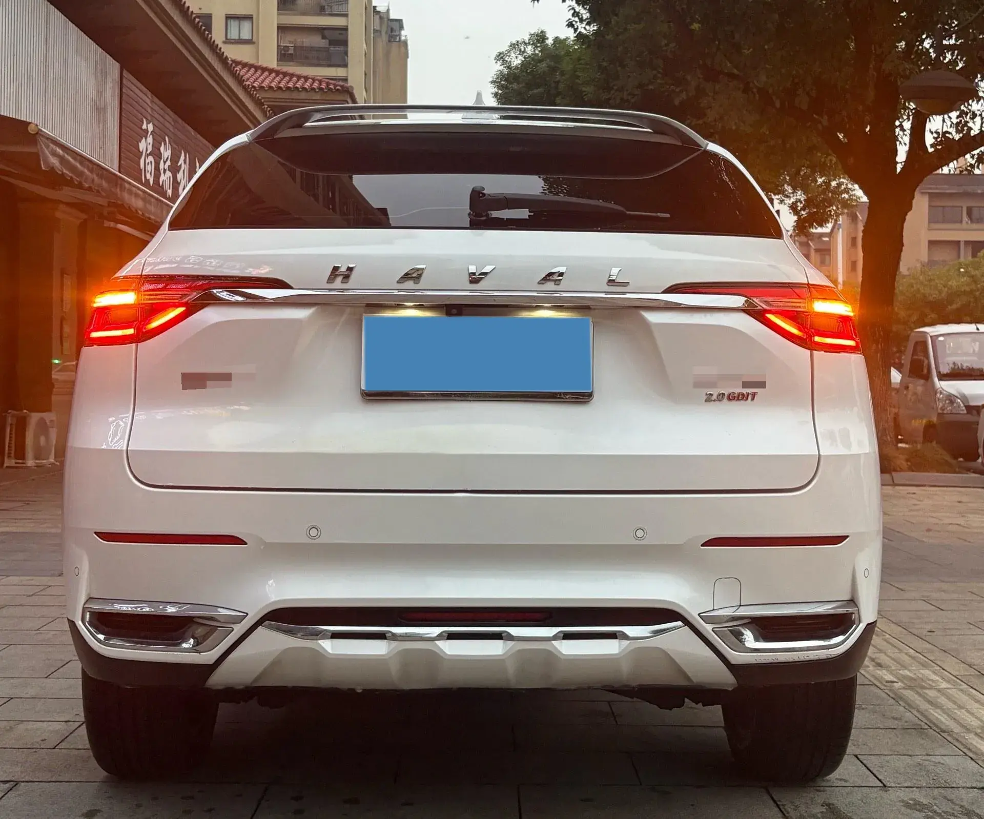 2020 HAVAL F7 thumbnail 4