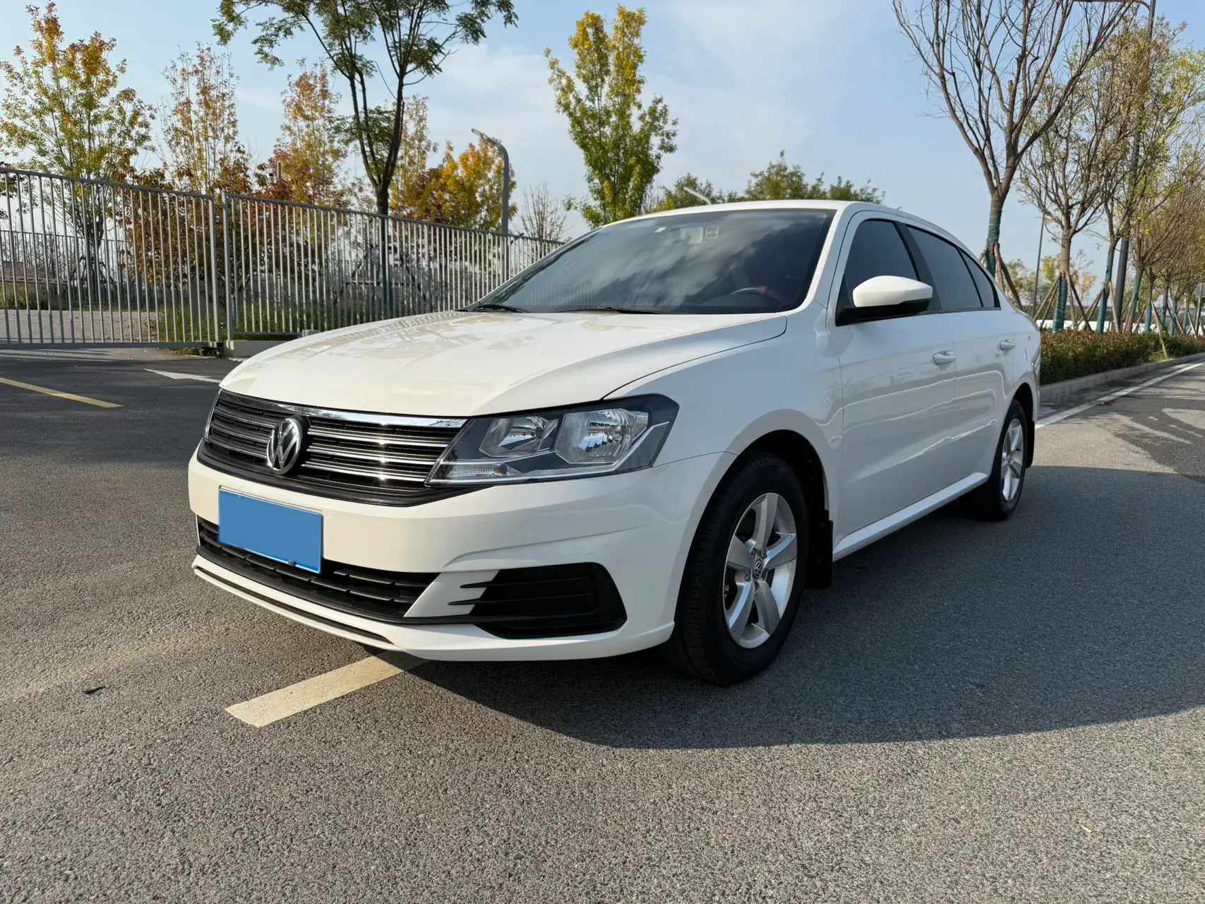 2019 VOLKSWAGEN LAVIDA view 1