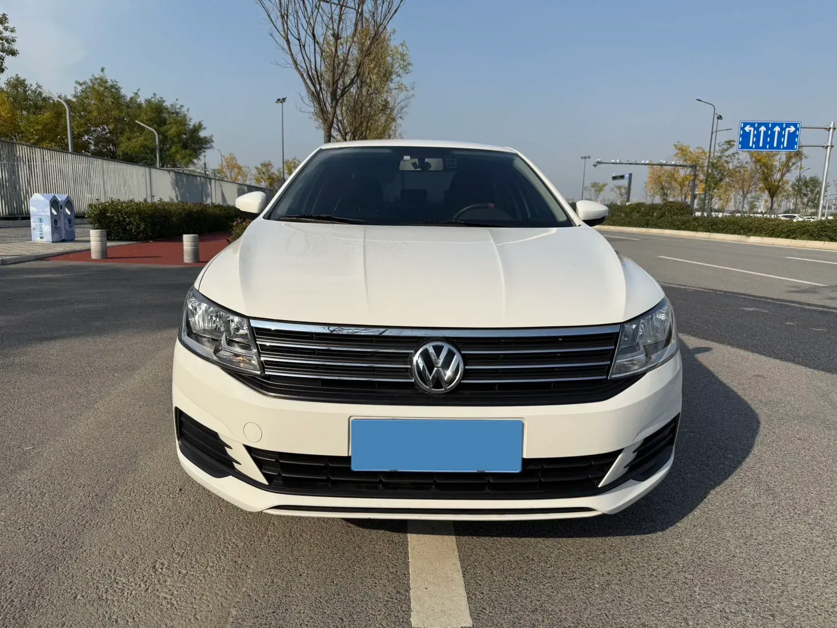2019 VOLKSWAGEN LAVIDA thumbnail 2