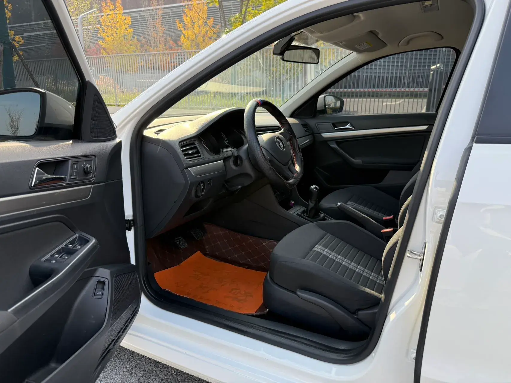 2019 VOLKSWAGEN LAVIDA thumbnail 4