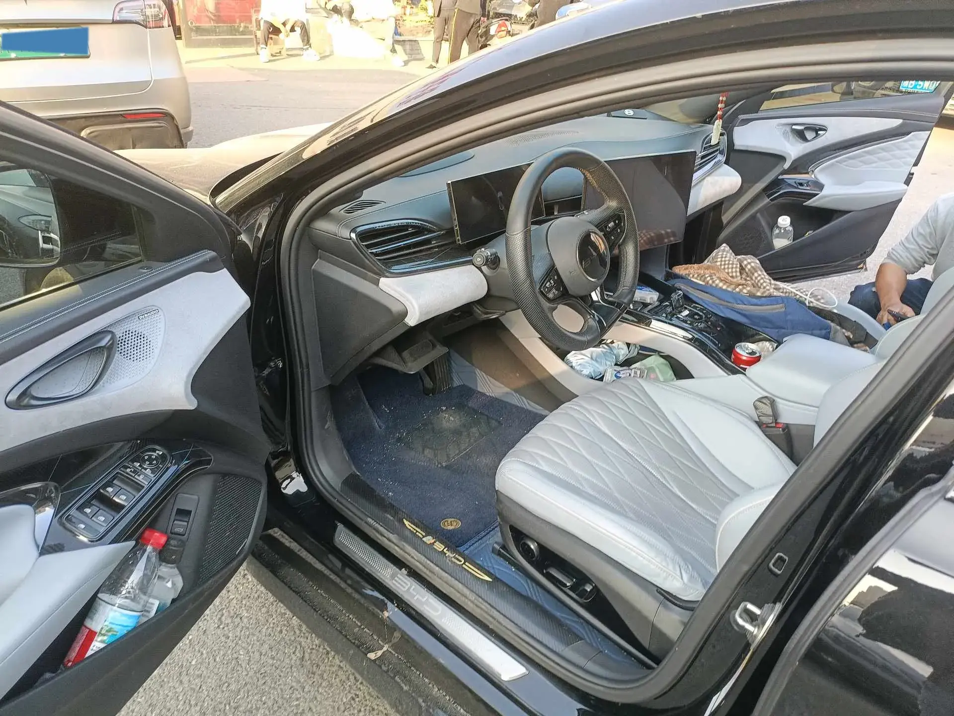 2023 BYD SEAL thumbnail 3