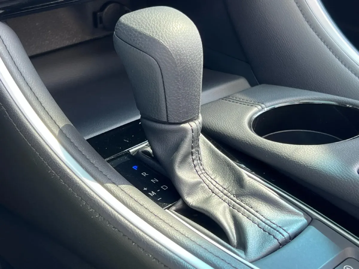 2023 Toyota Avalon 2.0L 177HP L4 CVT,autocango,china used car exporter,china ev exporter,chinese used car exporter,chinese used ev exporter