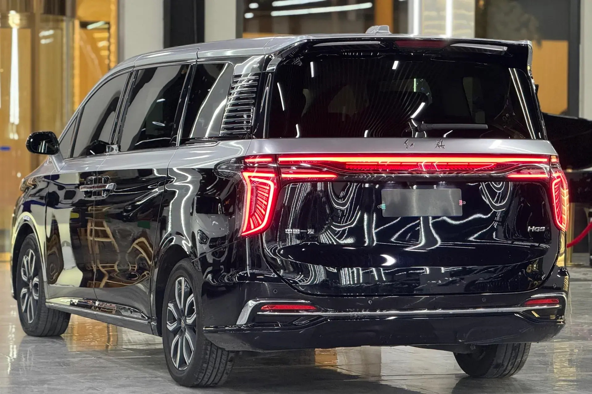 2023 HONGQI HQ9 thumbnail 3