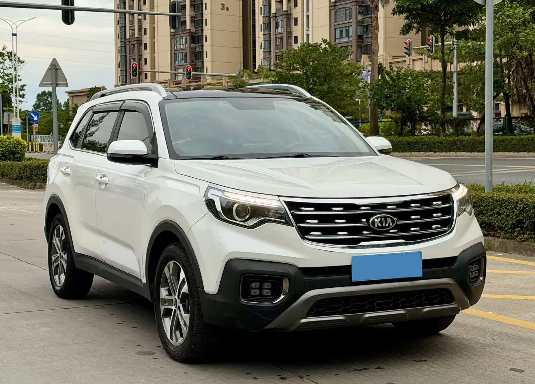 2019 KIA SPORTAGE thumbnail 3