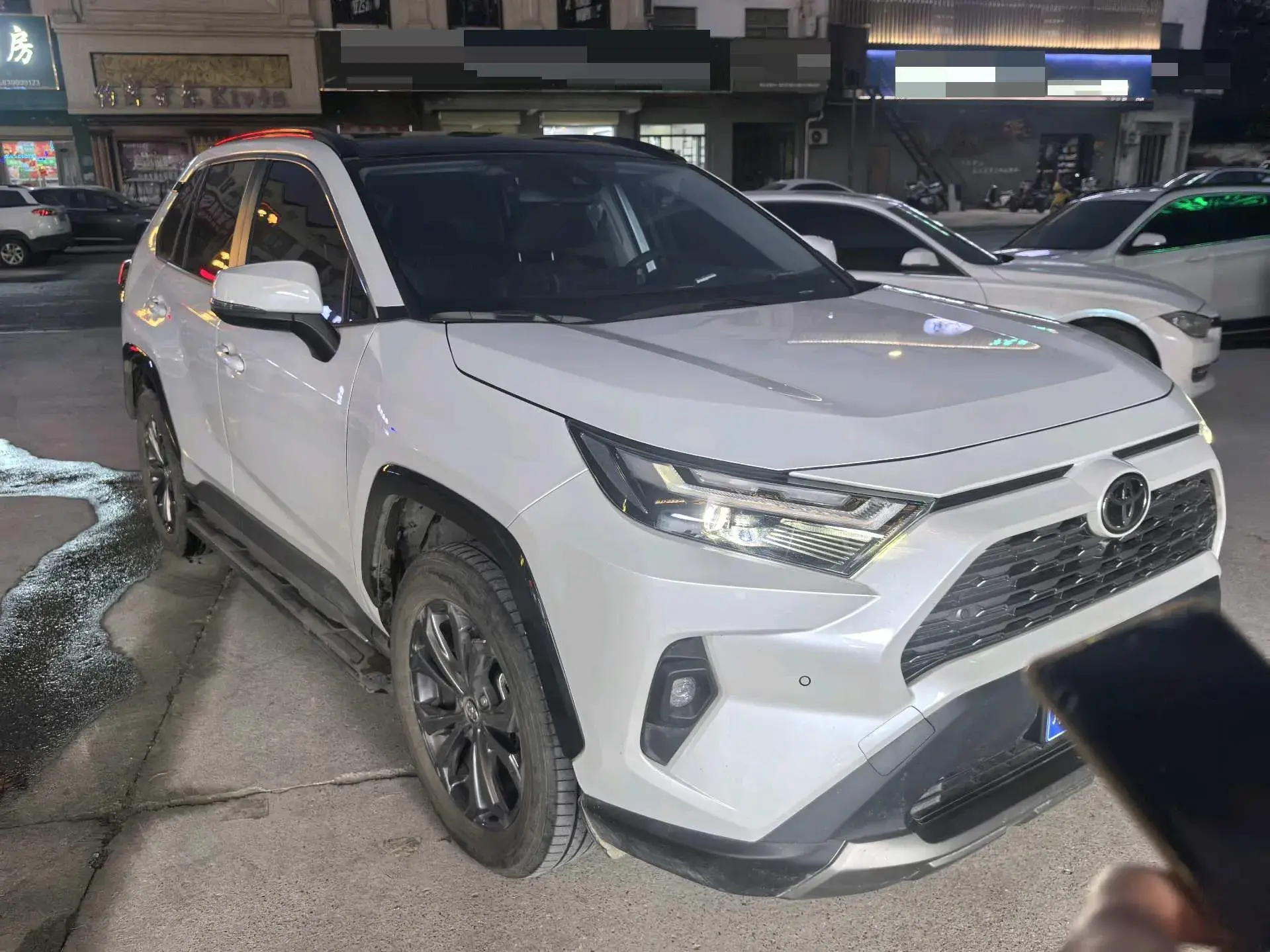 2024 TOYOTA RAV4 thumbnail 3