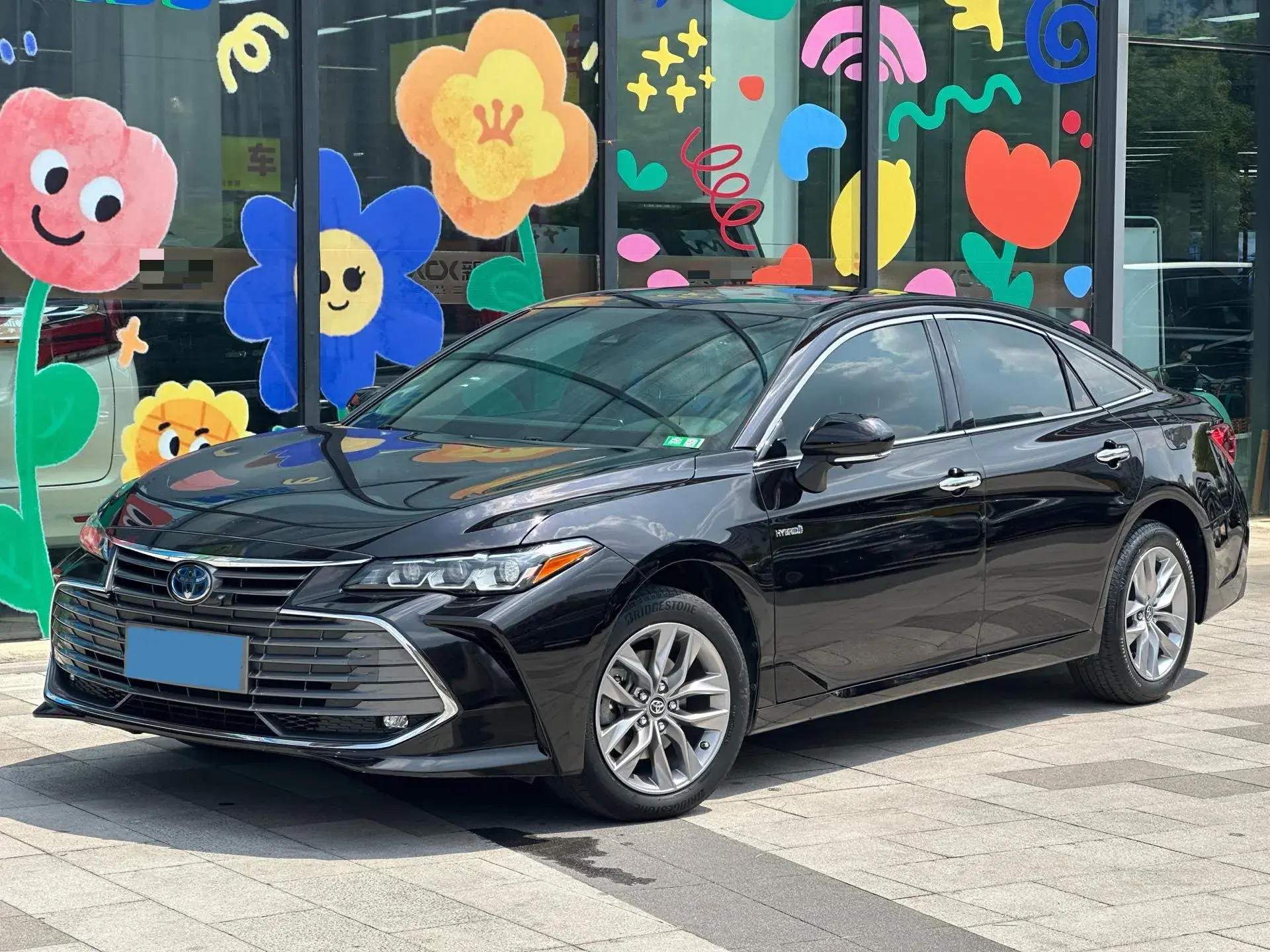 2019 TOYOTA AVALON view 1