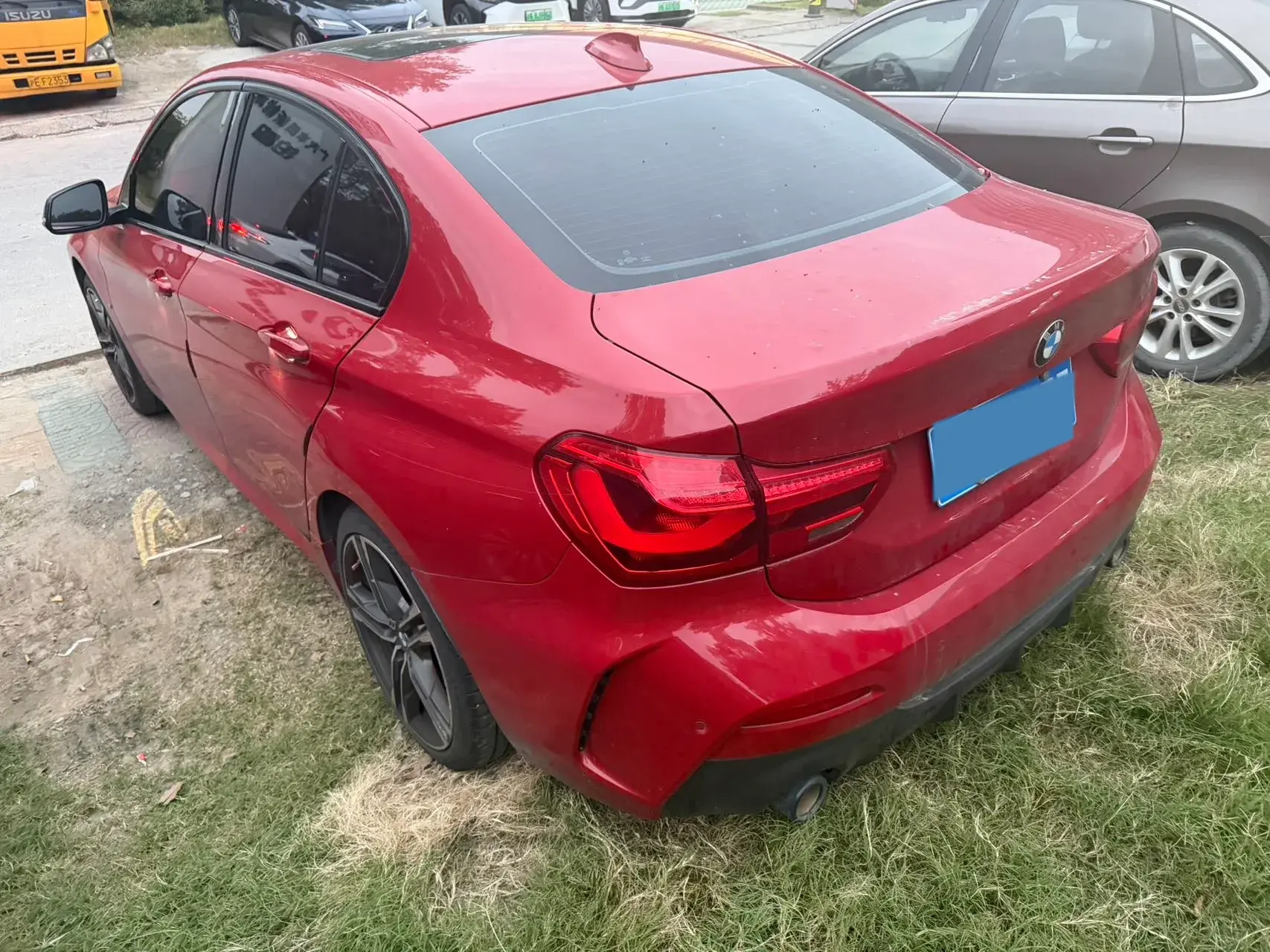 2021 BMW 1 thumbnail 3