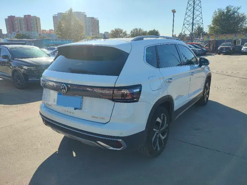 2023 VOLKSWAGEN THARU thumbnail 4