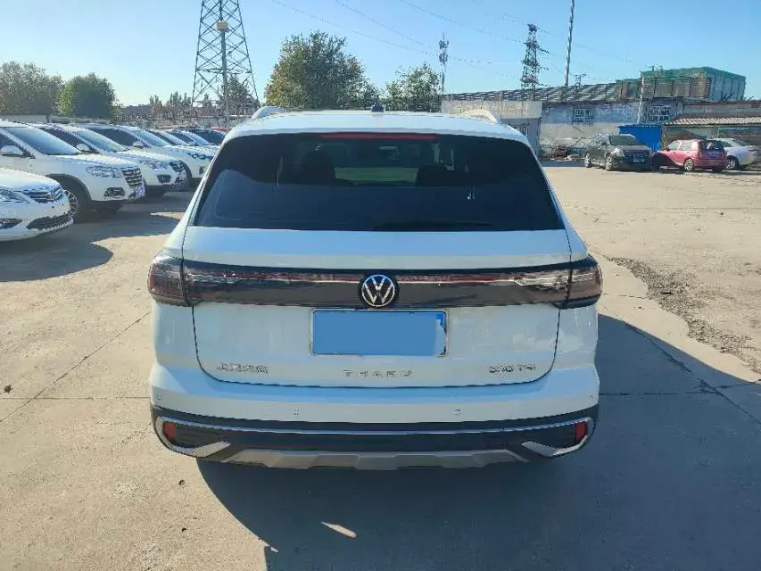 2023 VOLKSWAGEN THARU thumbnail 3