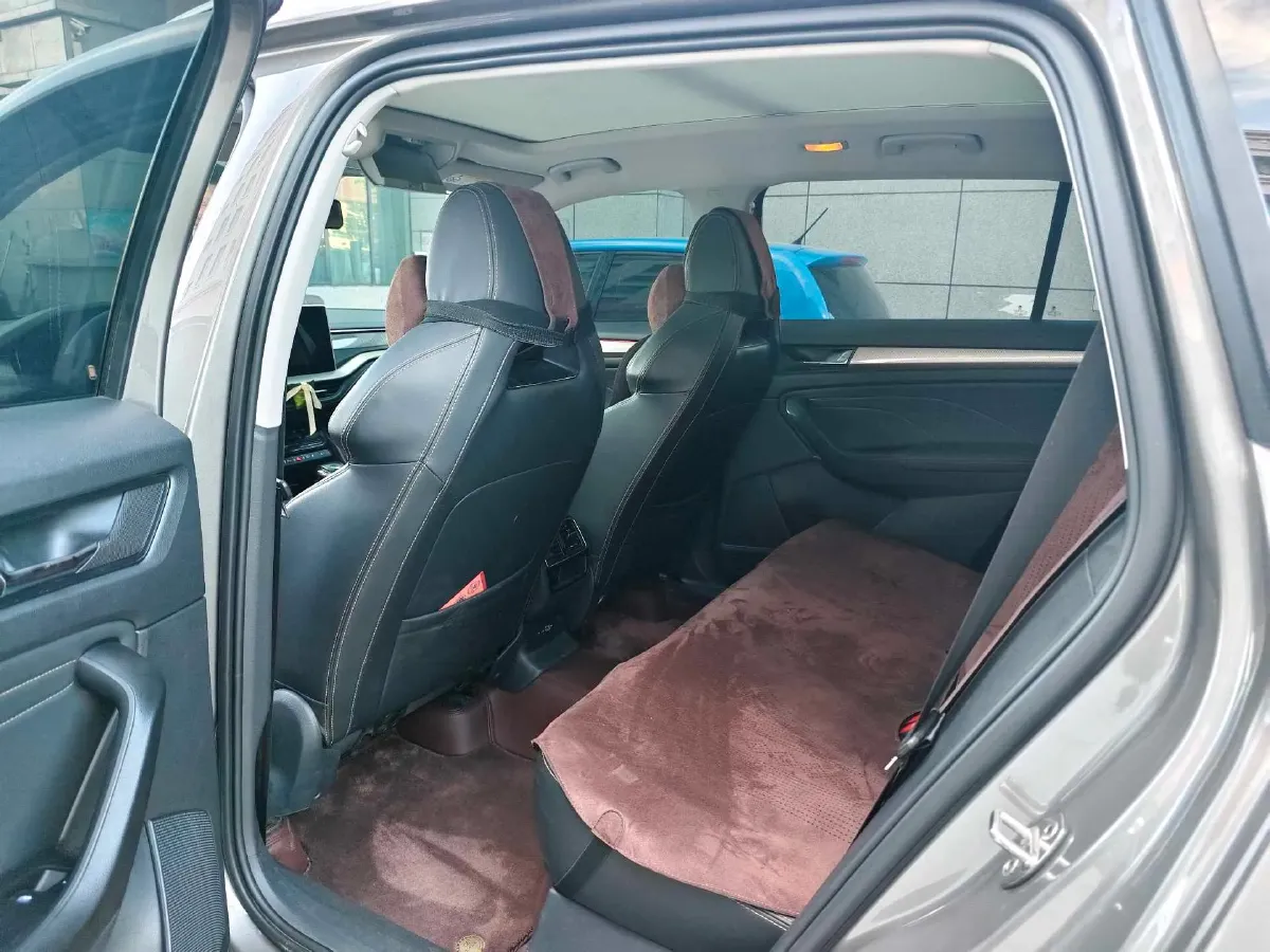 2022 Skoda Kodiak 2.0T 186HP L4 7DCT,autocango,china used car exporter,china ev exporter,chinese used car exporter,chinese used ev exporter