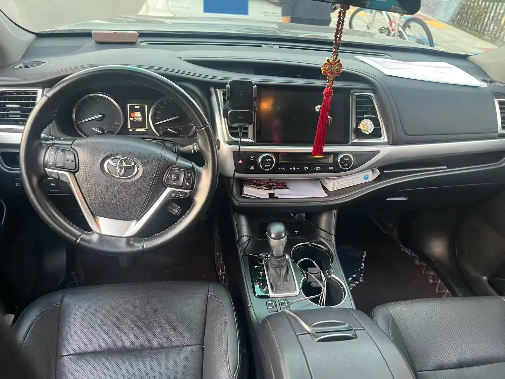 2021 TOYOTA HIGHLANDER thumbnail 4