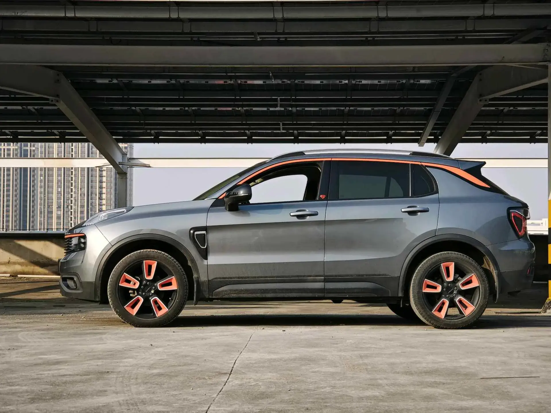 2019 LYNK&CO 01 thumbnail 4