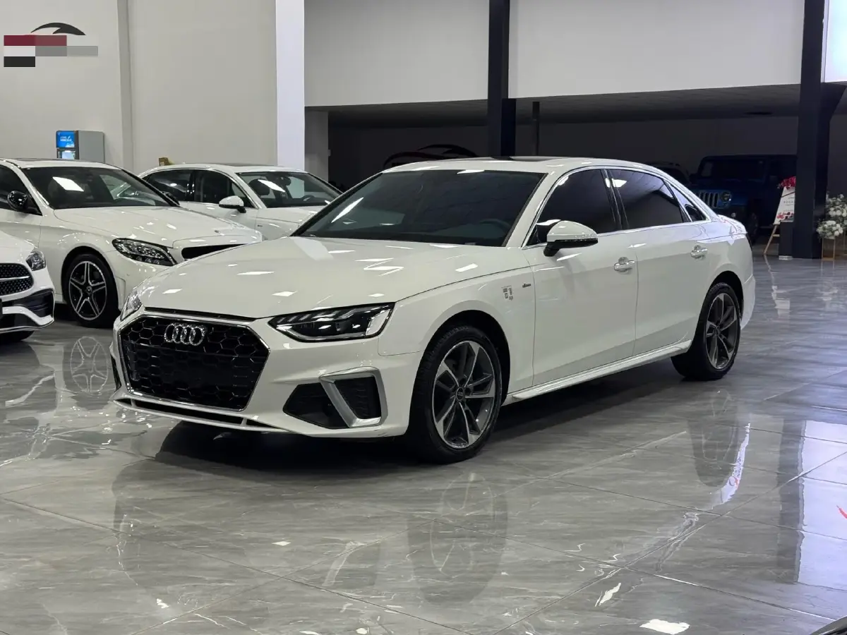 2023 Audi A4L 2.0T 190HP L4 7DCT