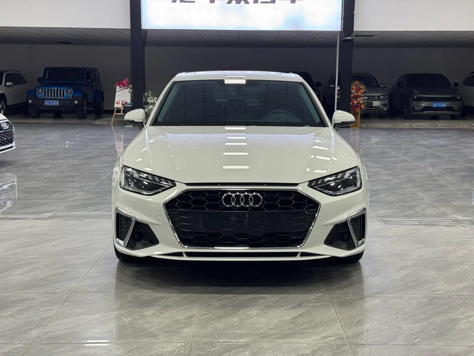 2023 AUDI A4L thumbnail 2