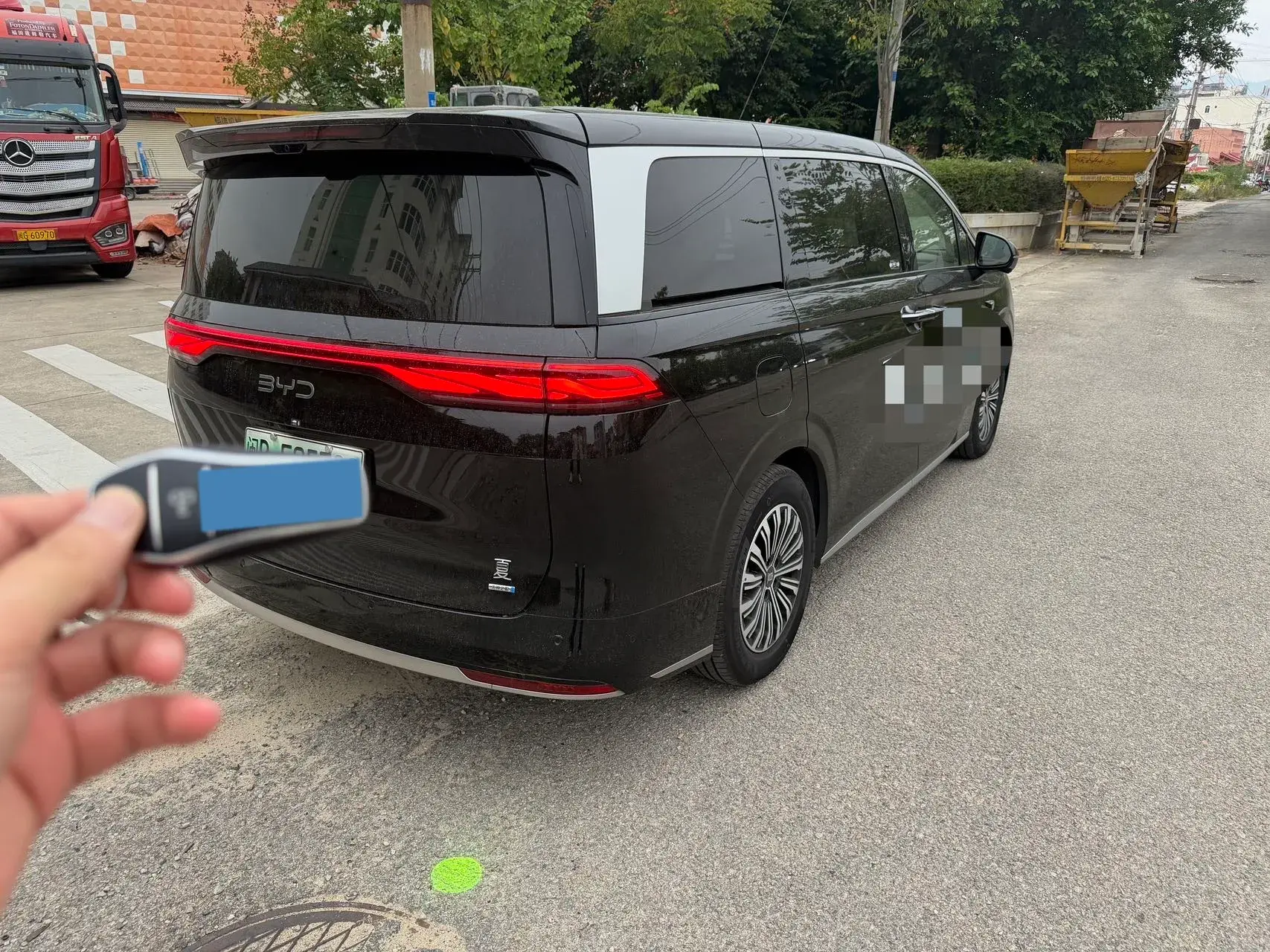 2025 BYD XIA thumbnail 3