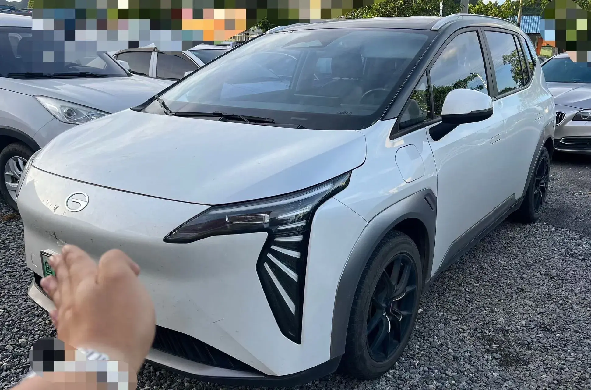 2023 AION Y thumbnail 2