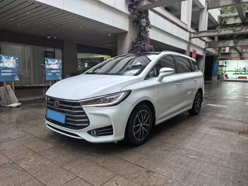 2018 BYD SONG view 1