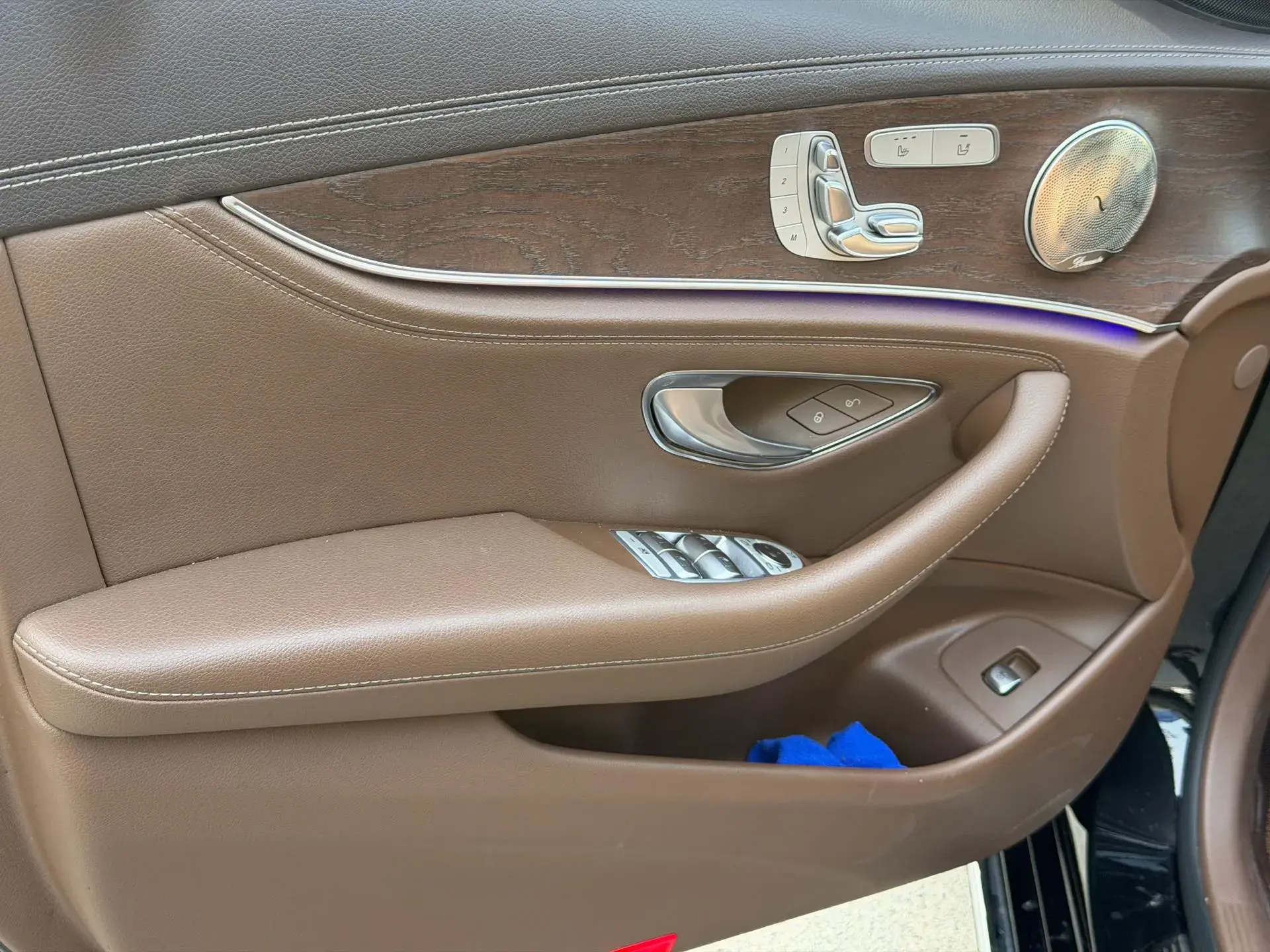 2021 MERCEDES-BENZ E thumbnail 3