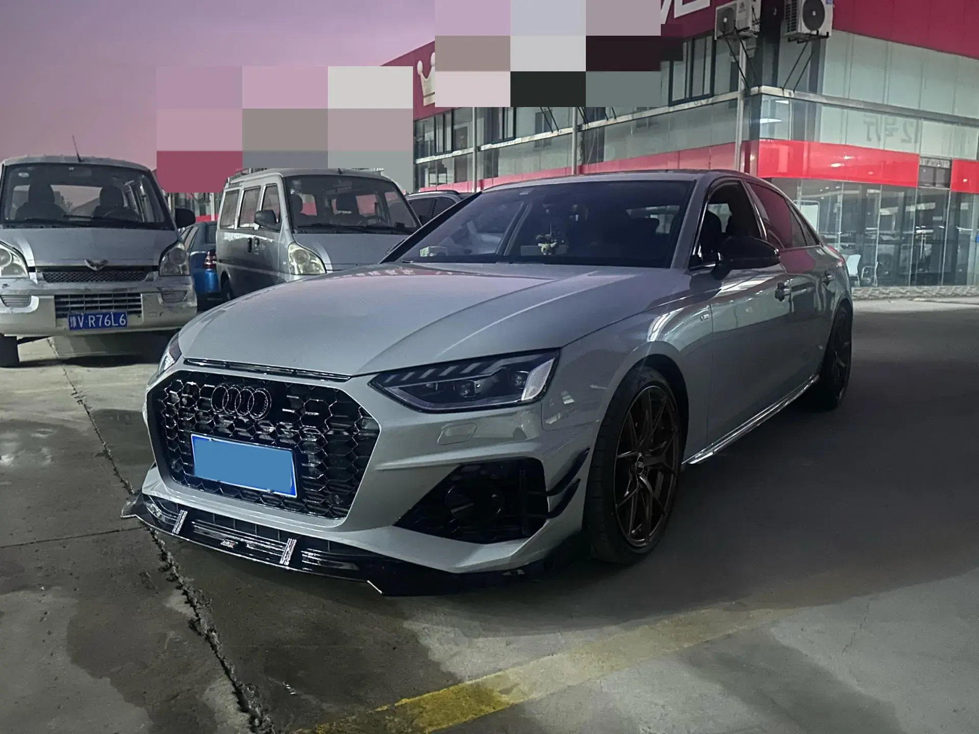 2023 AUDI A4L view 1